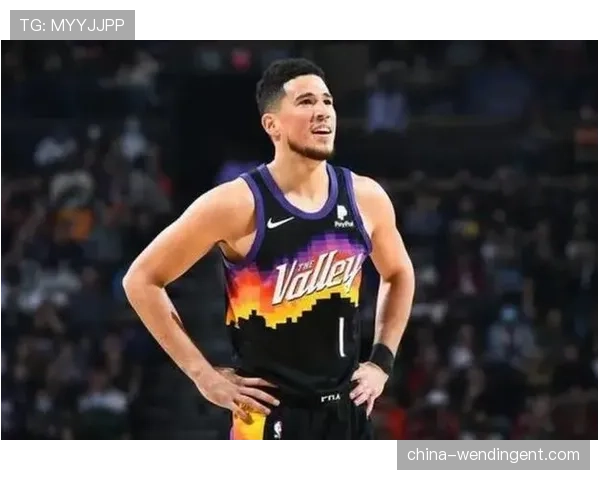 太阳遭遇三连败排名持续下滑 布克个人发挥难掩球队整体困境 太阳遭遇三连败排名持续下滑 布克个人发挥难掩球队整体困境